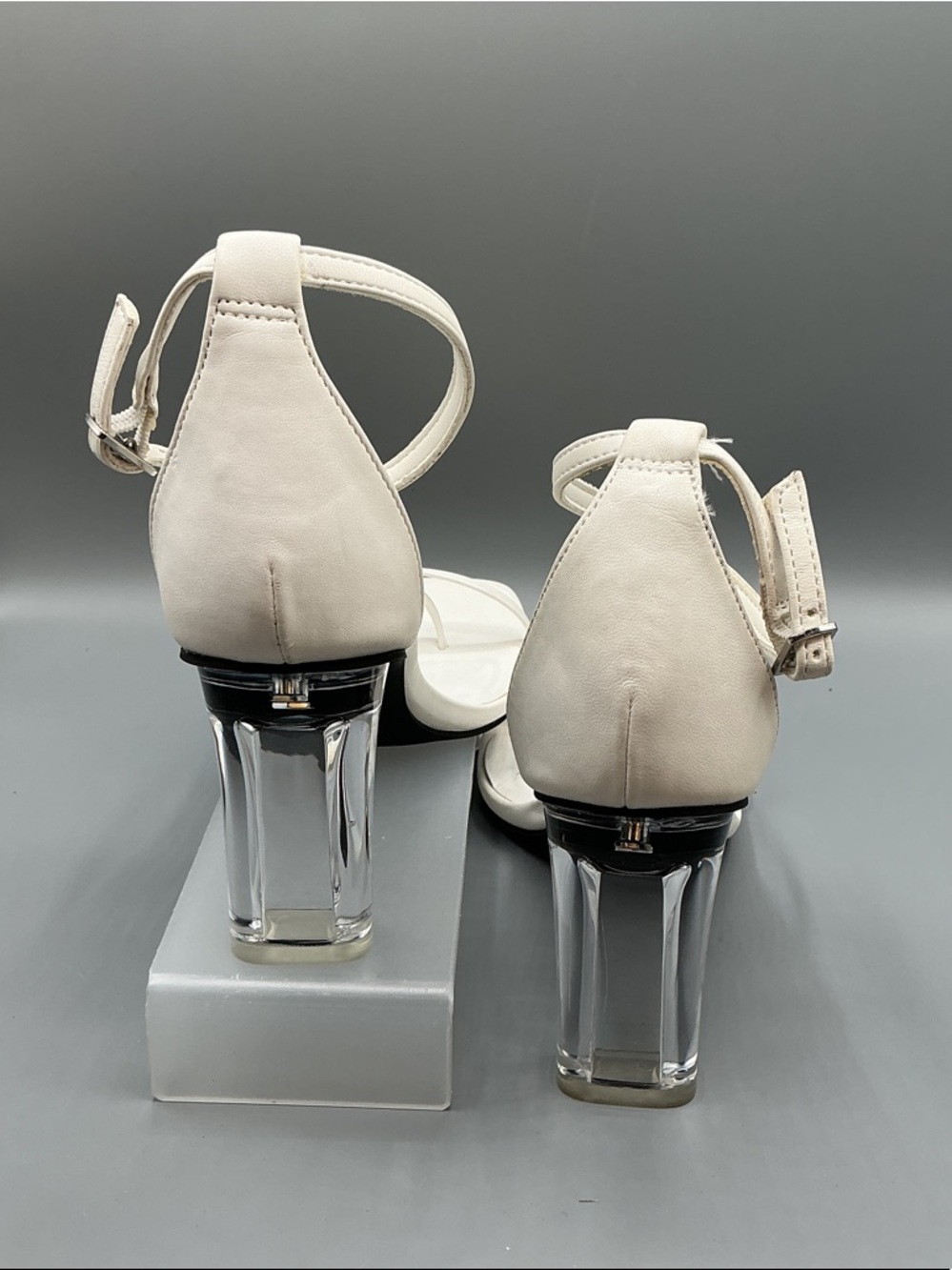 Barr III BLAKKEP White Ankle-Strap Sandal with Clear Block Heel, size 7.5 NEW - Picture 4 of 7